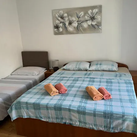 Kristo Apartment