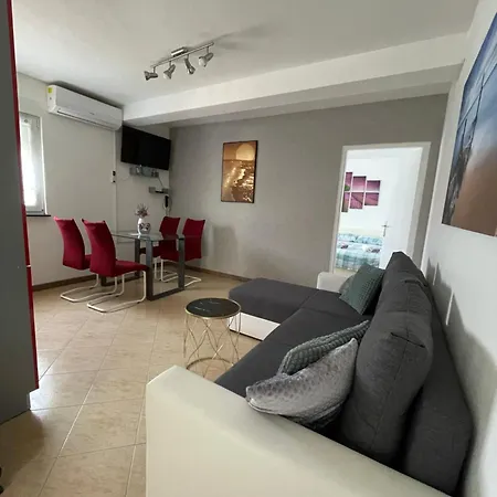 Kristo Apartman *